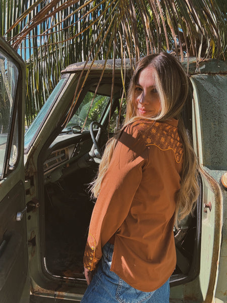 John Wayne Western Pearl Snap Button Up Top In Brown